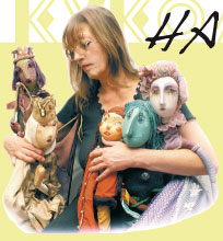 Художница Ольга Зайцева со своими кукольными питомцами