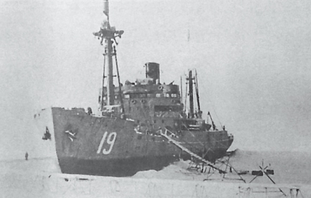 Ледокольный пароход «Дежнев» в годы войны